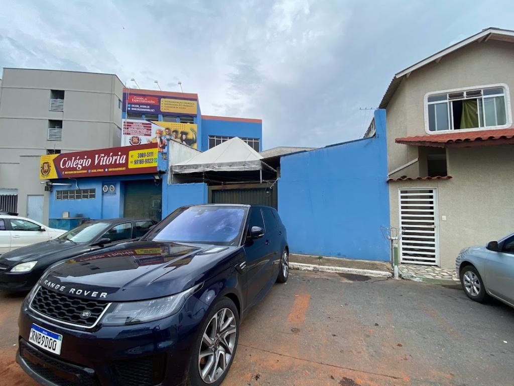 com banheiros femininos e masculinos