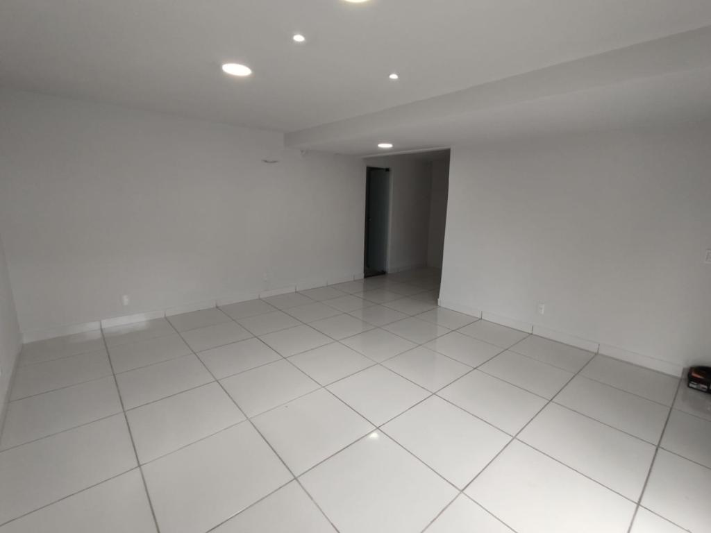 Setor Nova Suiça - Goiânia GO.
Contém mezanino